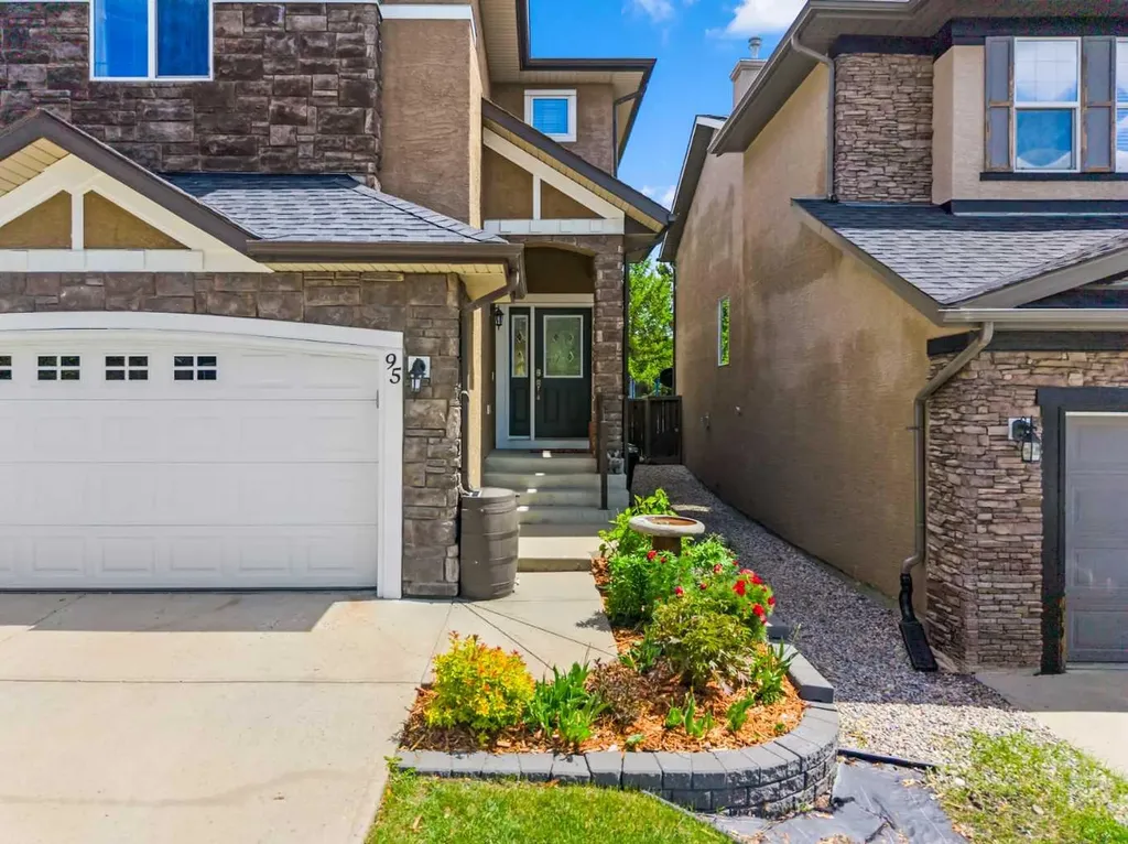 95 Aspen Stone Terrace SW Calgary AB T3H5Z2