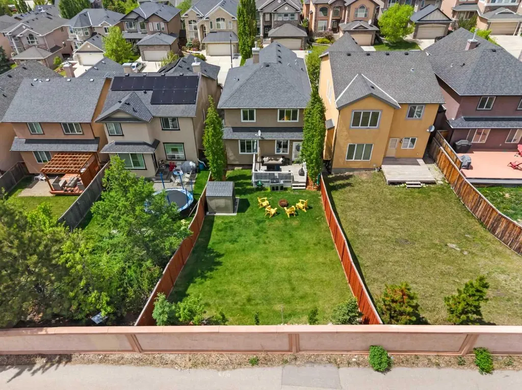 95 Aspen Stone Terrace SW Calgary AB T3H5Z2