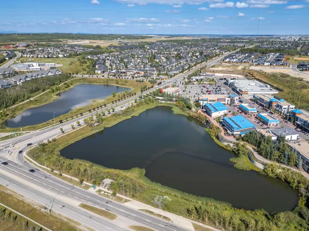 95 Aspen Stone Terrace SW Calgary AB T3H5Z2