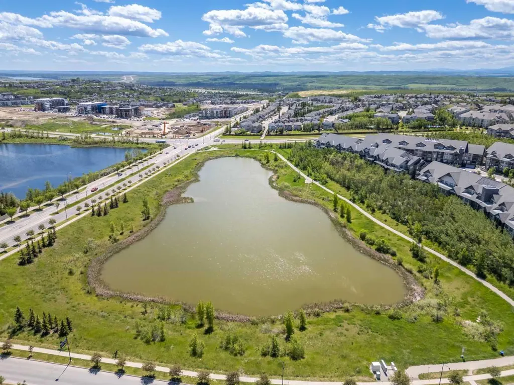 95 Aspen Stone Terrace SW Calgary AB T3H5Z2