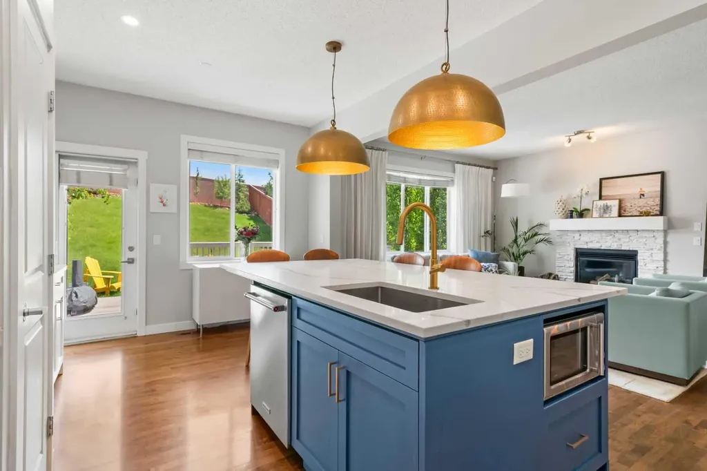95 Aspen Stone Terrace SW Calgary AB T3H5Z2