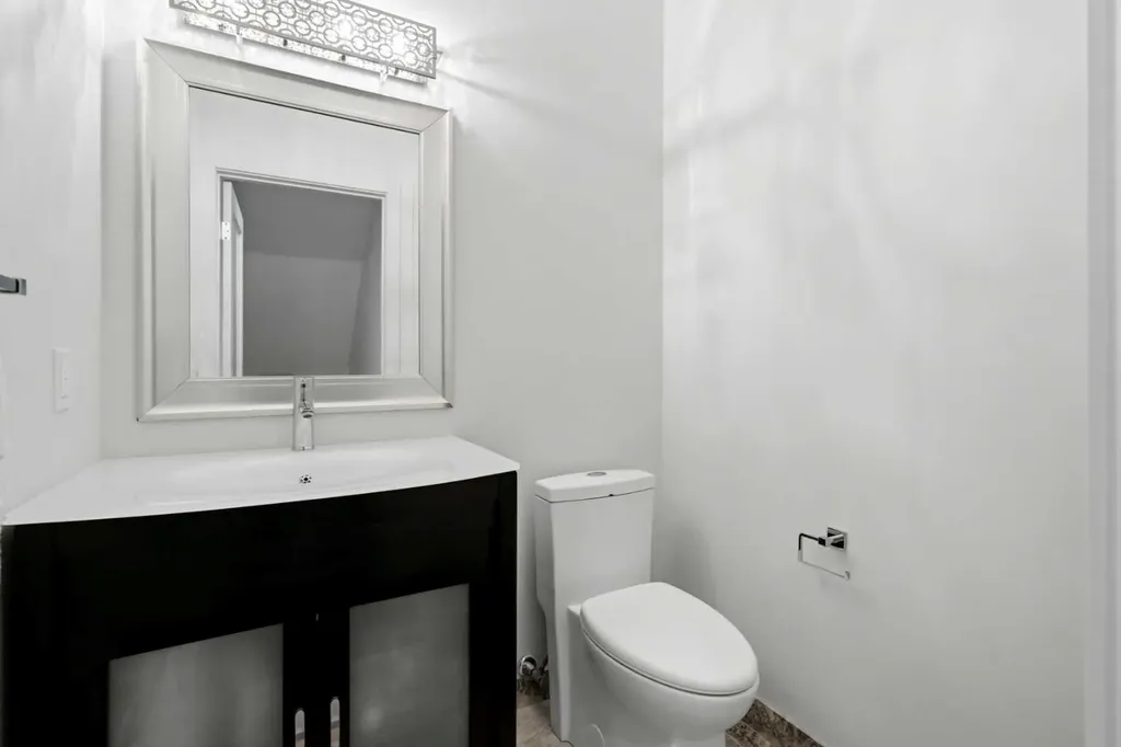 415 17 Avenue NW Calgary AB T2M 0N2