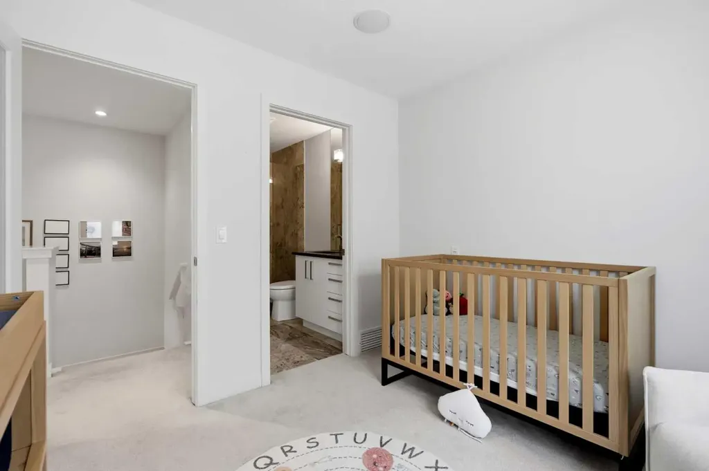 415 17 Avenue NW Calgary AB T2M 0N2