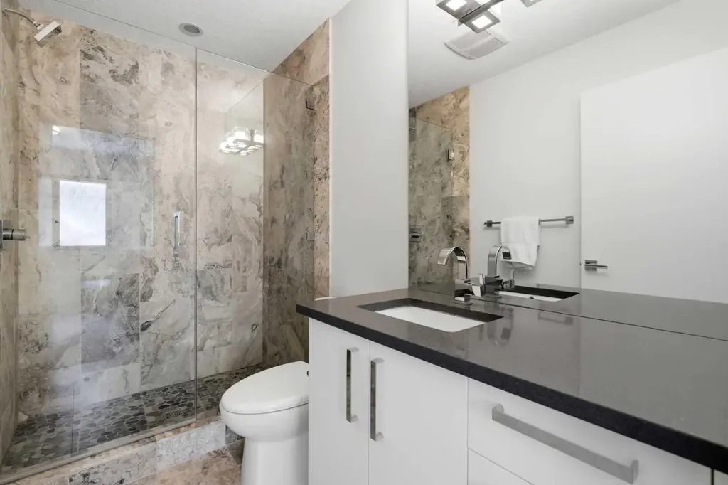 415 17 Avenue NW Calgary AB T2M 0N2