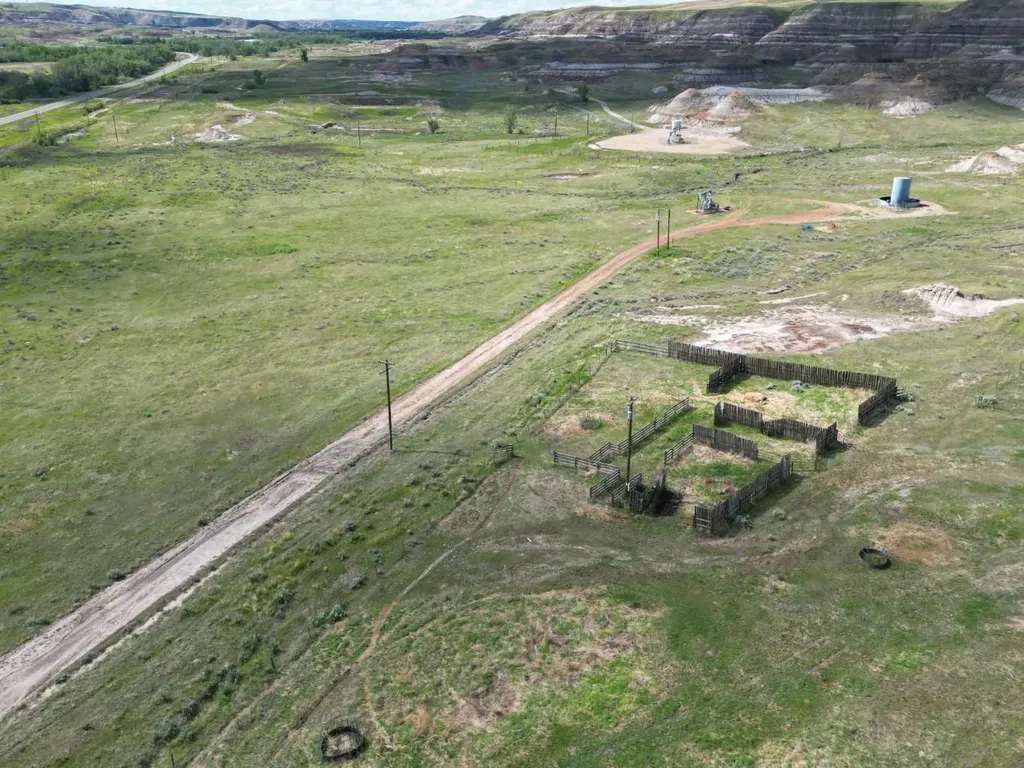 Highway 10 East Drumheller AB T0J0Y0