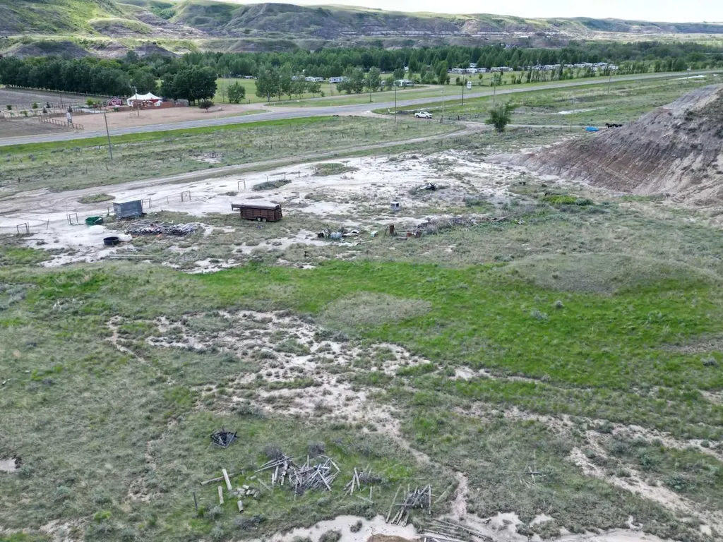 Highway 10 East Drumheller AB T0J0Y0