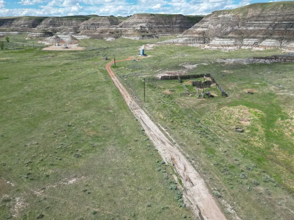 Highway 10 East Drumheller AB T0J0Y0