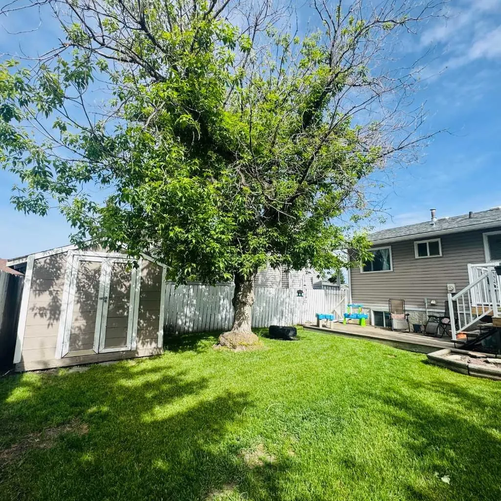 705 10 Avenue SE High River AB T1V 1K3