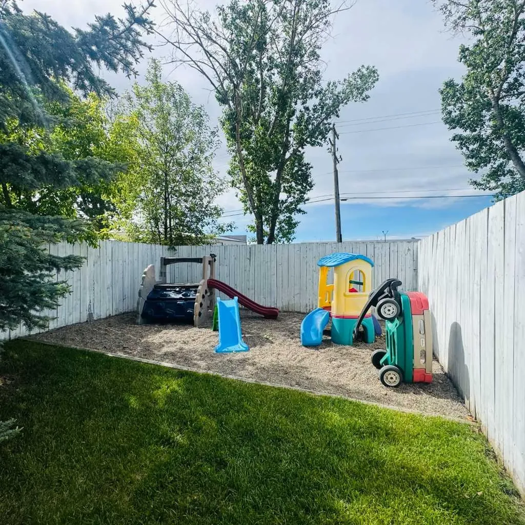 705 10 Avenue SE High River AB T1V 1K3
