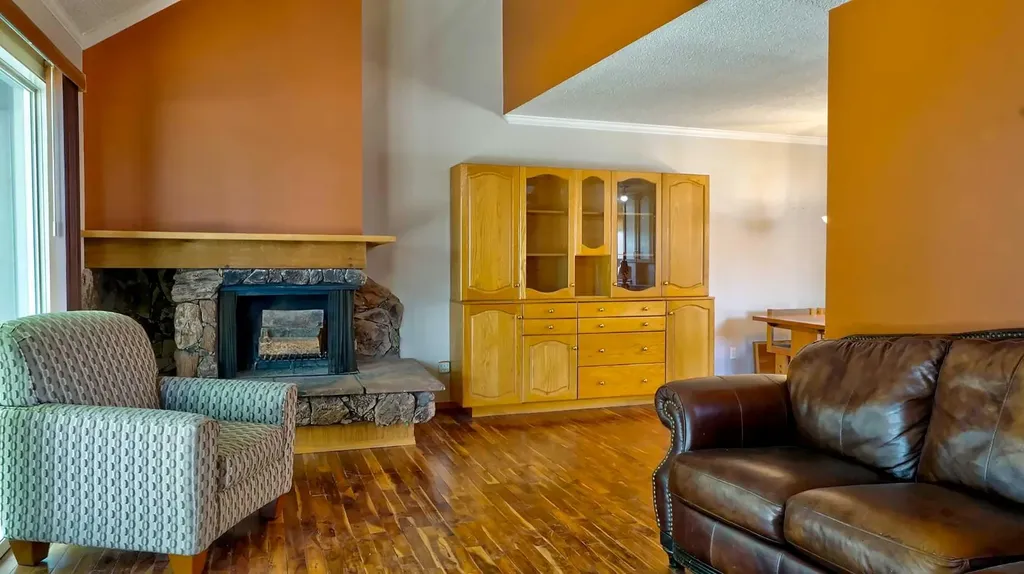 5660 23 Avenue NE Calgary AB T1Y 4R3