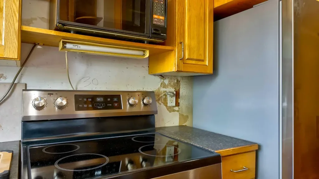 5660 23 Avenue NE Calgary AB T1Y 4R3