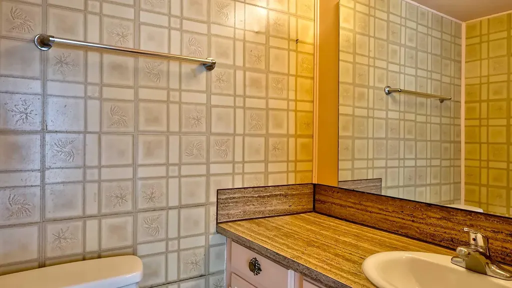 5660 23 Avenue NE Calgary AB T1Y 4R3