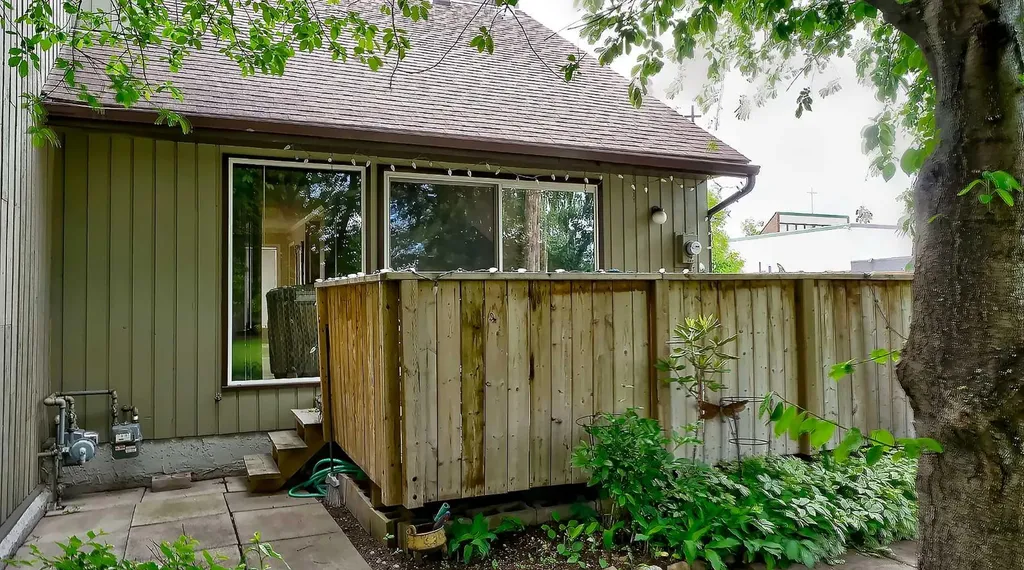 5660 23 Avenue NE Calgary AB T1Y 4R3