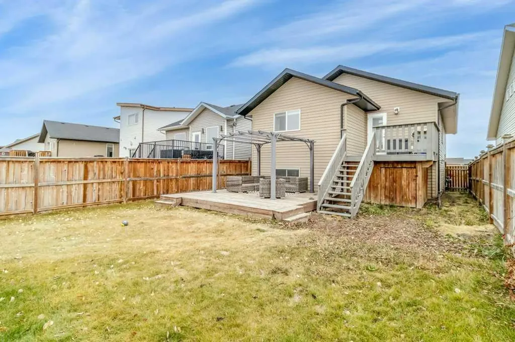 14 Village Crescent Red Deer AB T4R 0P3