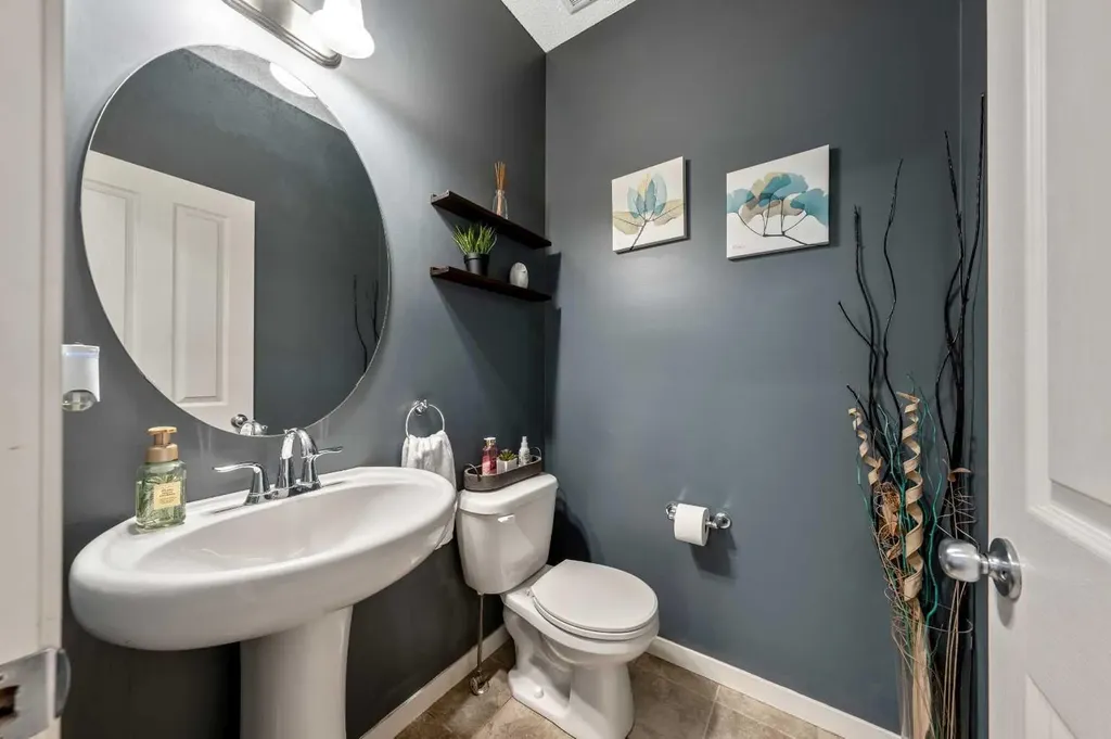 16 Brightoncrest Manor SE Calgary AB T2Z 0N9