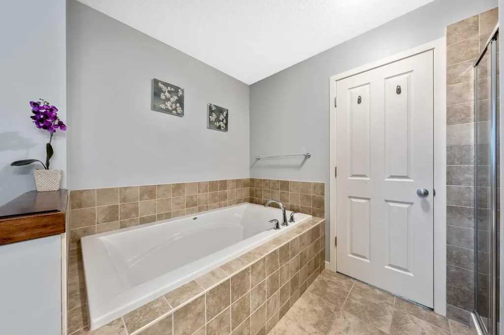 16 Brightoncrest Manor SE Calgary AB T2Z 0N9