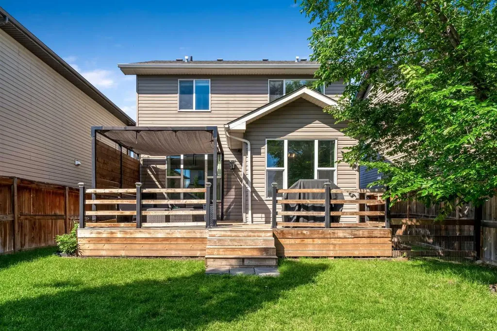 16 Brightoncrest Manor SE Calgary AB T2Z 0N9