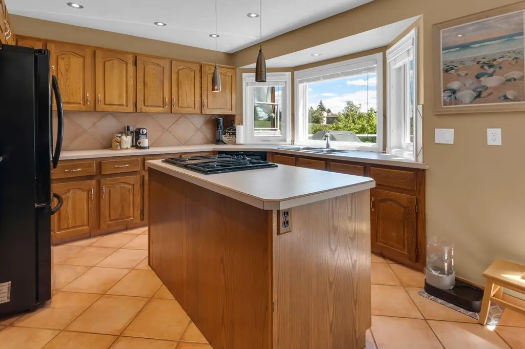 147 Hawkcliff Way NW Calgary AB T3G 2S6