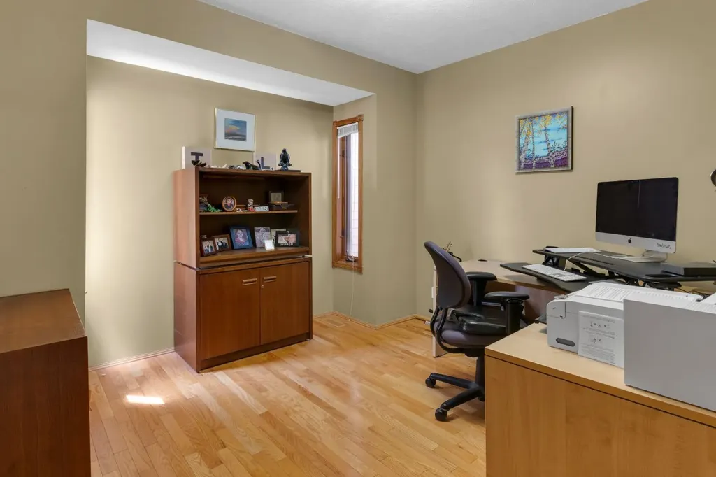 147 Hawkcliff Way NW Calgary AB T3G 2S6