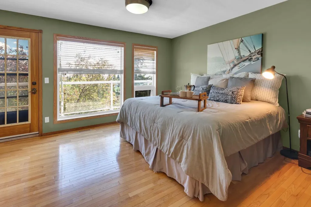 147 Hawkcliff Way NW Calgary AB T3G 2S6