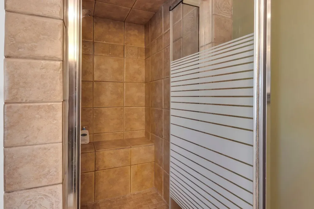 147 Hawkcliff Way NW Calgary AB T3G 2S6