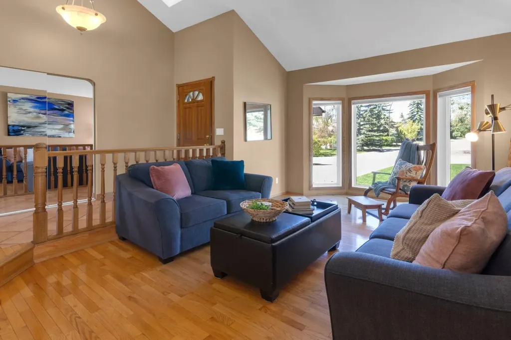 147 Hawkcliff Way NW Calgary AB T3G 2S6