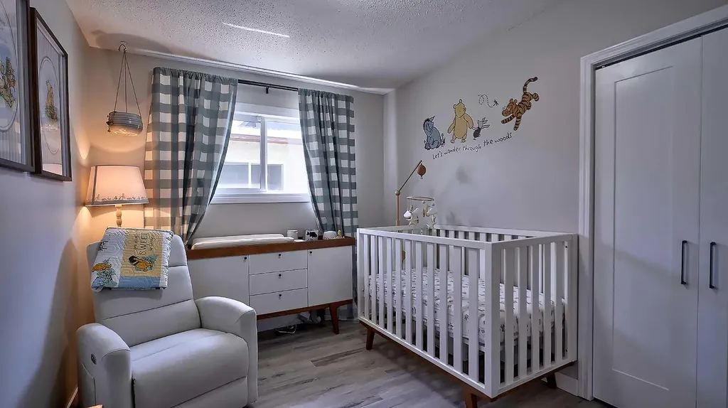 2037 50 Avenue SW Calgary AB T2T 2W4