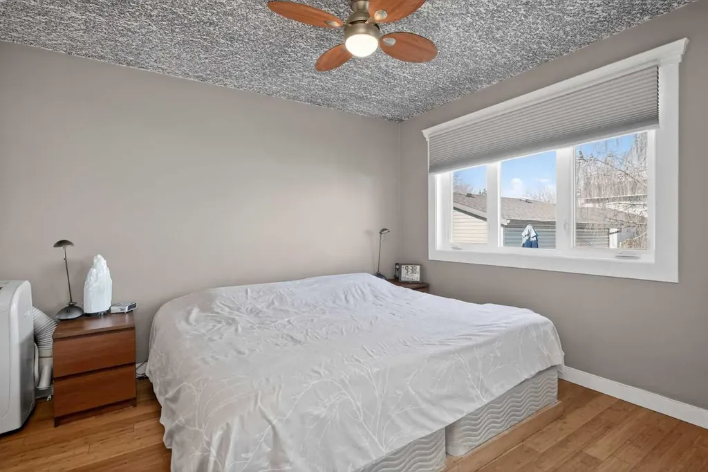 13 Taraglen Road NE Calgary AB T3J 2N7