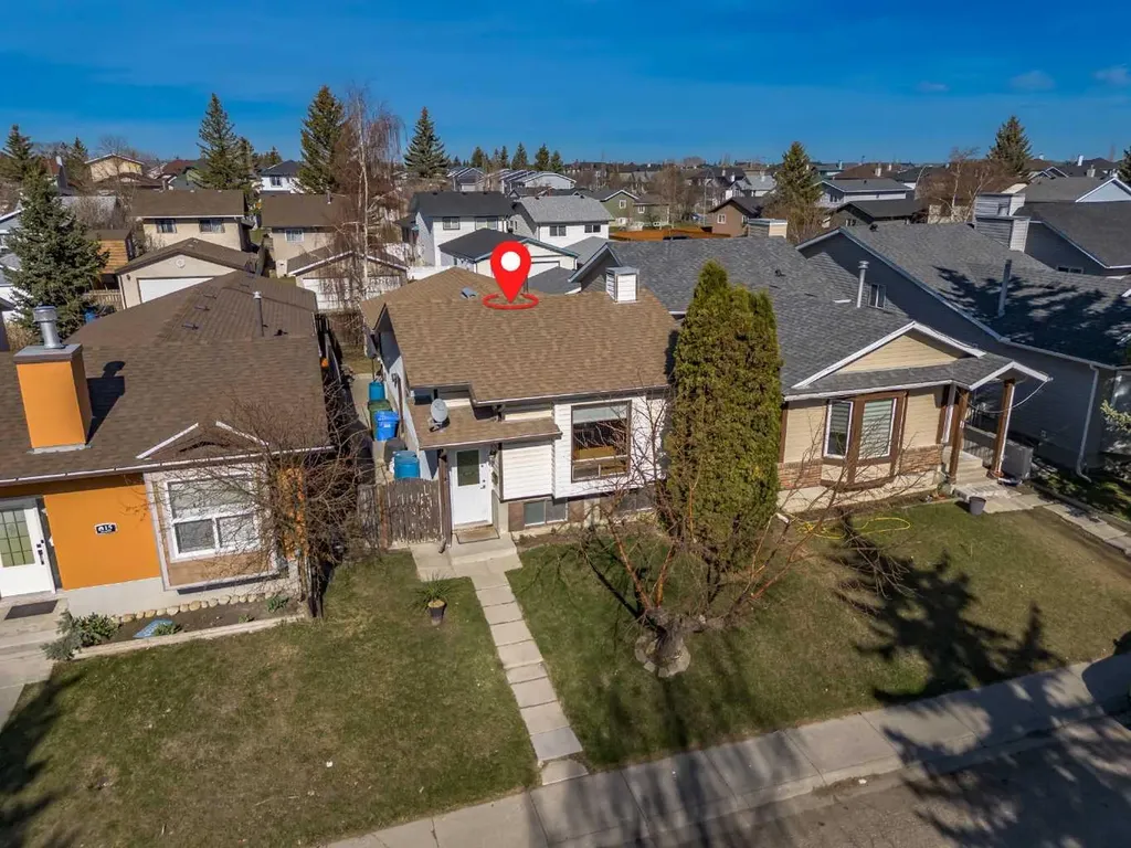 13 Taraglen Road NE Calgary AB T3J 2N7