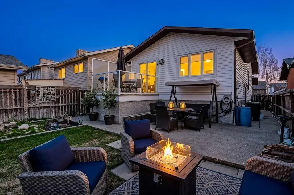 13 Taraglen Road NE Calgary AB T3J 2N7