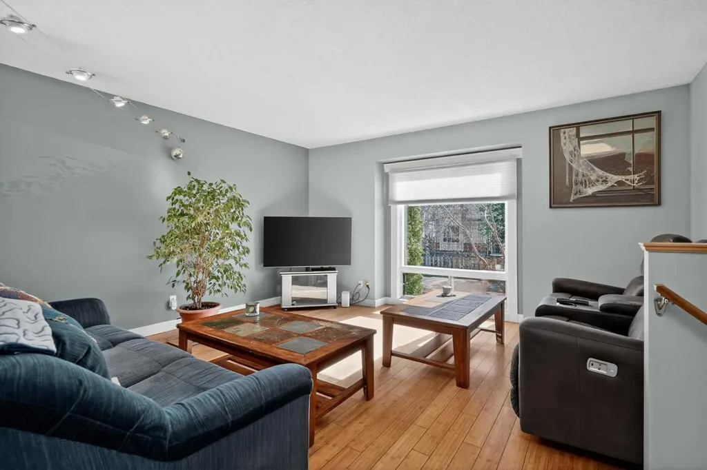 13 Taraglen Road NE Calgary AB T3J 2N7