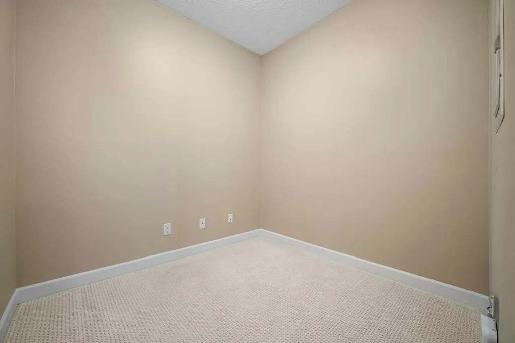 88 Arbour Lake Road NW Calgary AB T3G 0C2