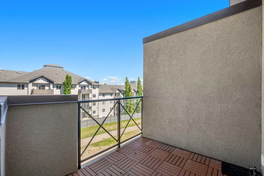 88 Arbour Lake Road NW Calgary AB T3G 0C2