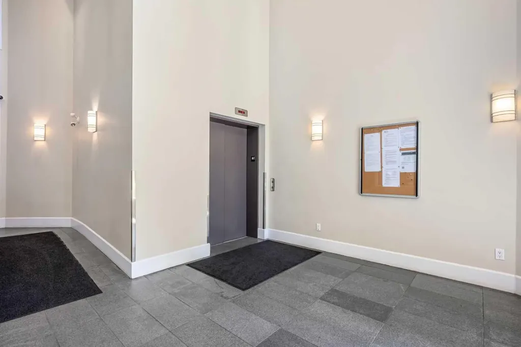 88 Arbour Lake Road NW Calgary AB T3G 0C2