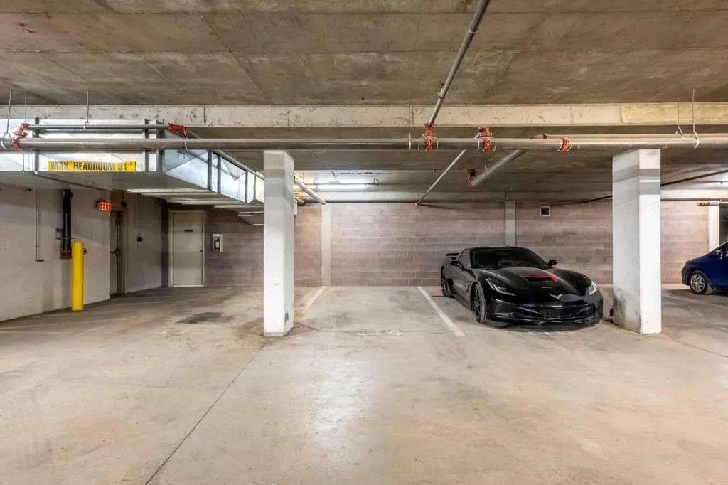 88 Arbour Lake Road NW Calgary AB T3G 0C2