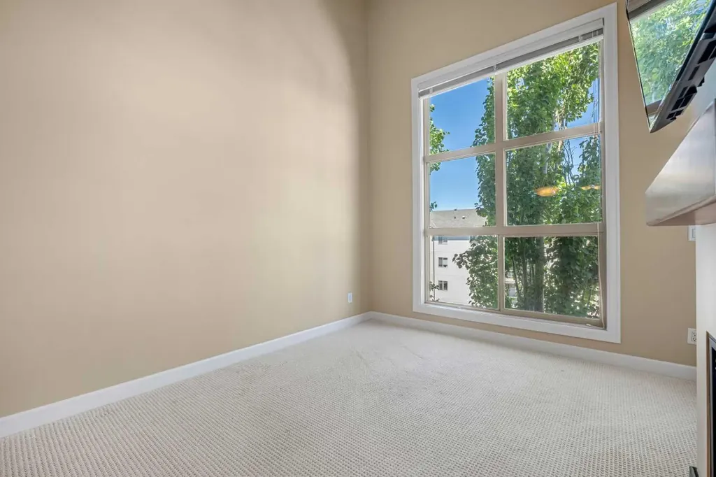 88 Arbour Lake Road NW Calgary AB T3G 0C2