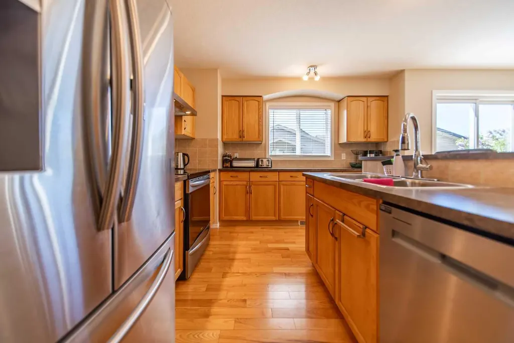 131 Everglen Rise SW Calgary AB T2Y4Z2