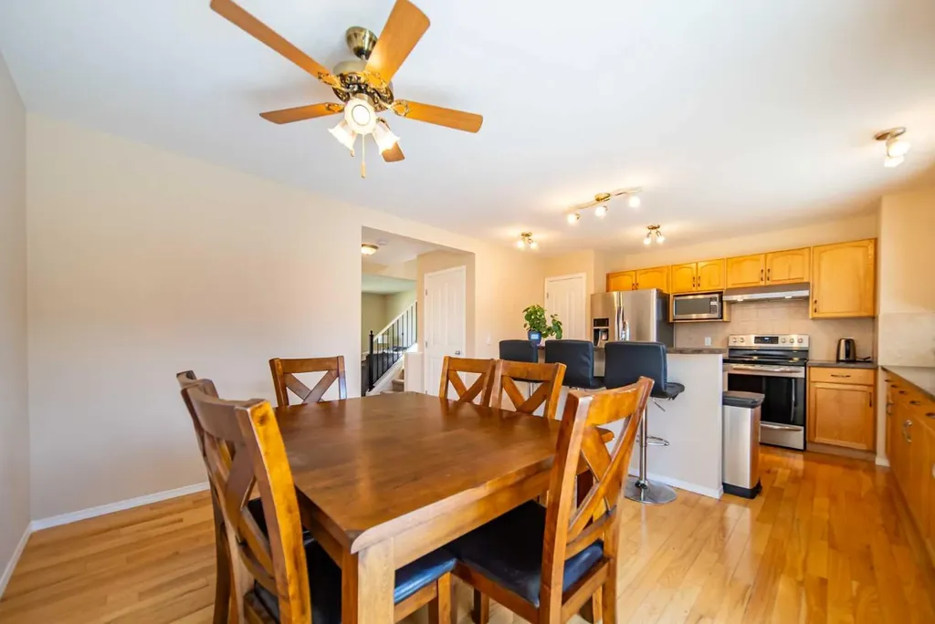 131 Everglen Rise SW Calgary AB T2Y4Z2