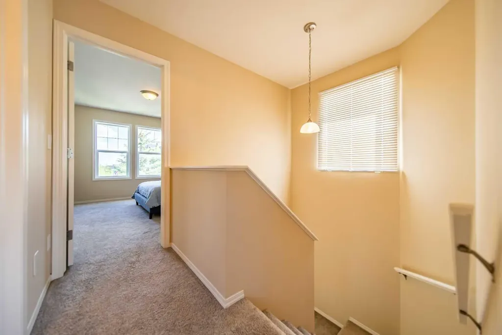 131 Everglen Rise SW Calgary AB T2Y4Z2