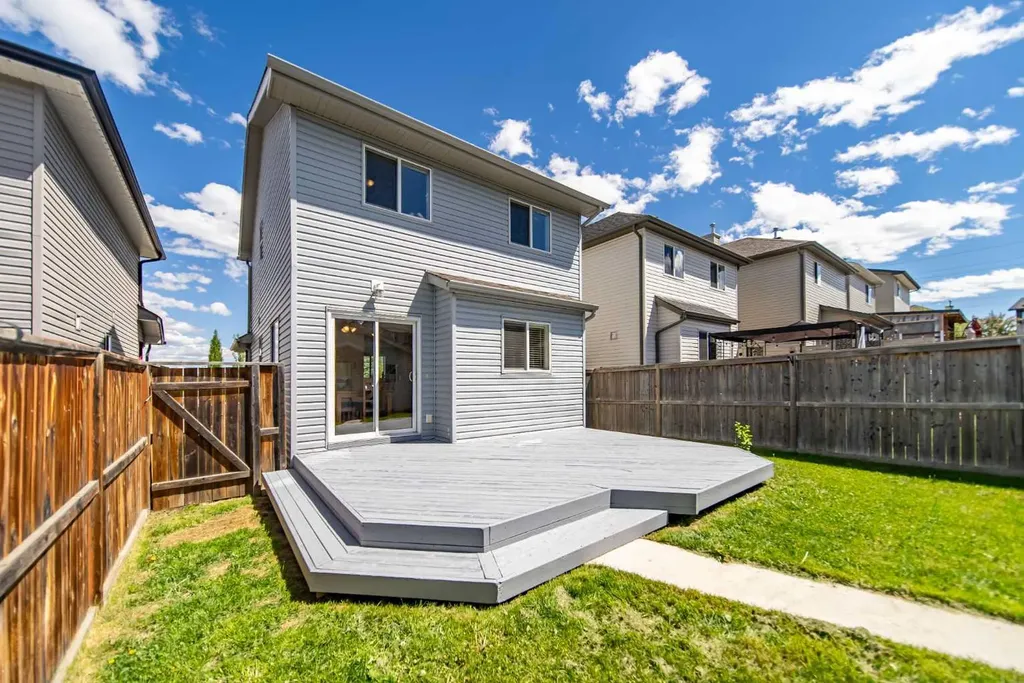 131 Everglen Rise SW Calgary AB T2Y4Z2