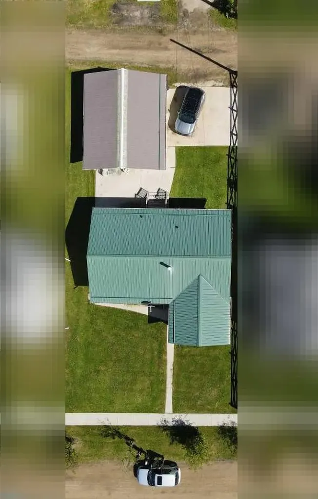 5114 47 Avenue W Mayerthorpe AB T0E1N0