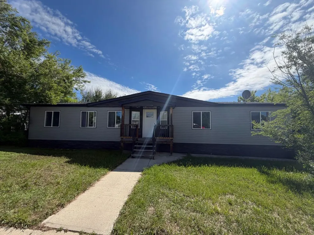 423 Bruce Avenue Carbon AB T0M 0L0