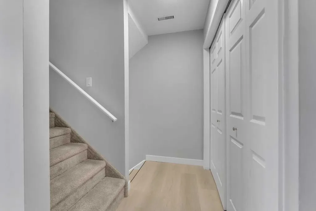 8112 36 Avenue NW Calgary AB T3B 3P3