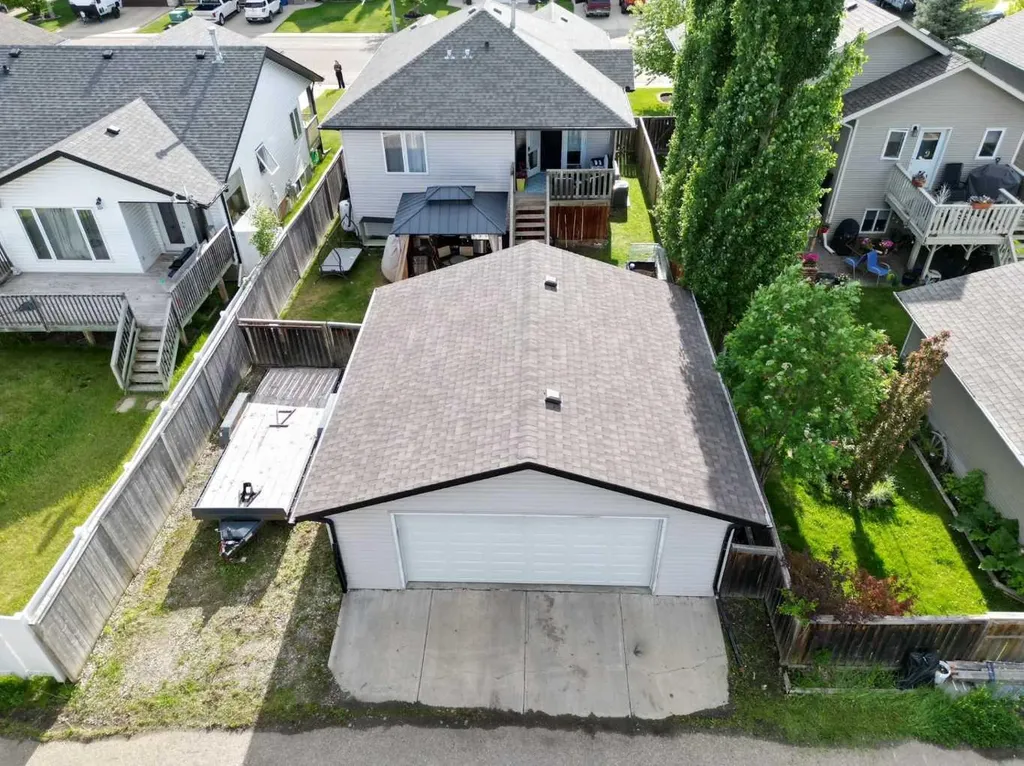 4828 56 Avenue Innisfail AB T4G 1Y7