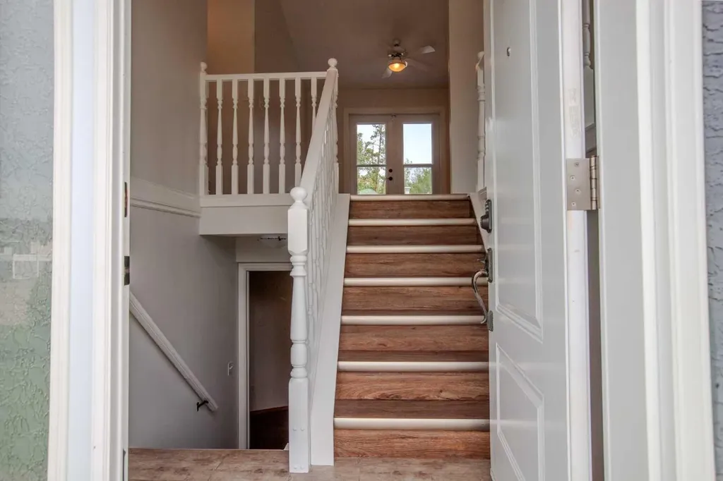 193 Park Drive Whitecourt AB T7S 1R3