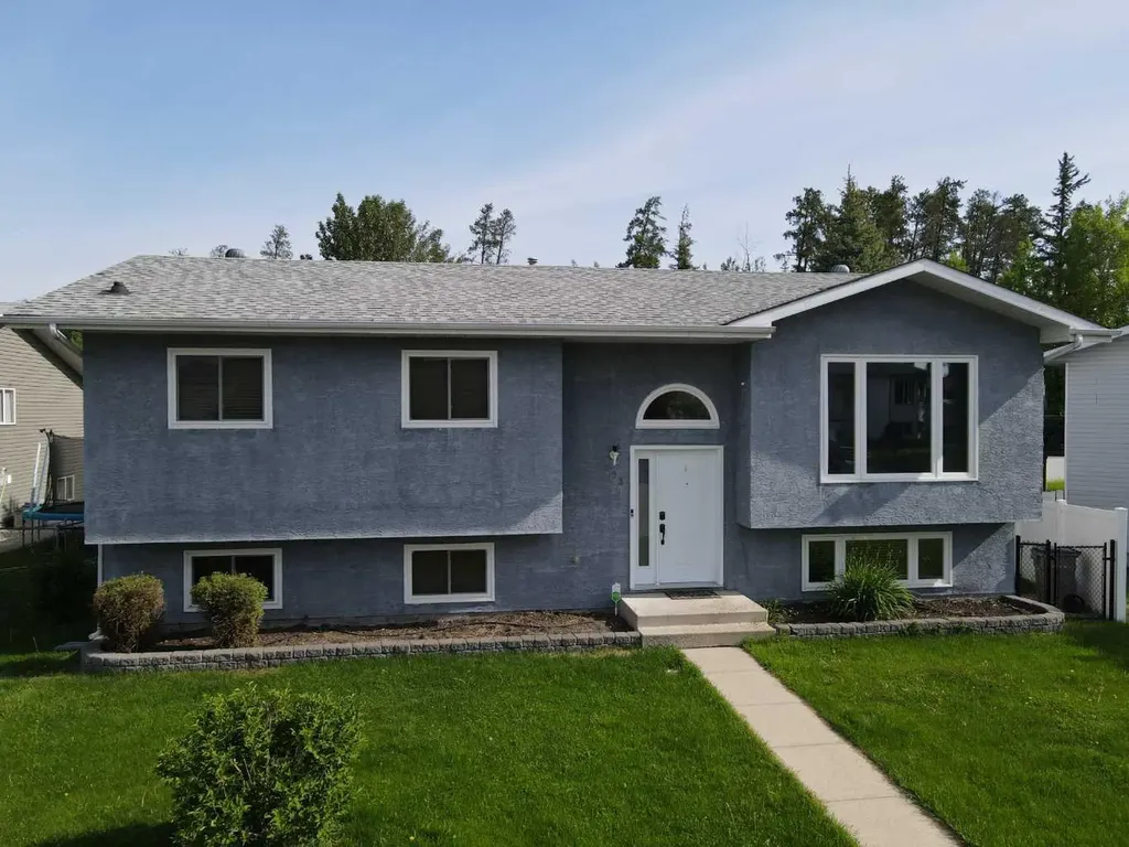 193 Park Drive Whitecourt AB T7S 1R3