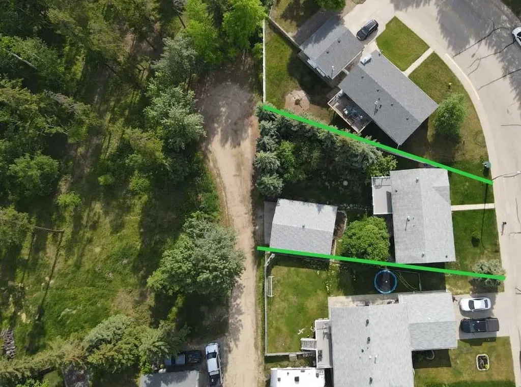 193 Park Drive Whitecourt AB T7S 1R3