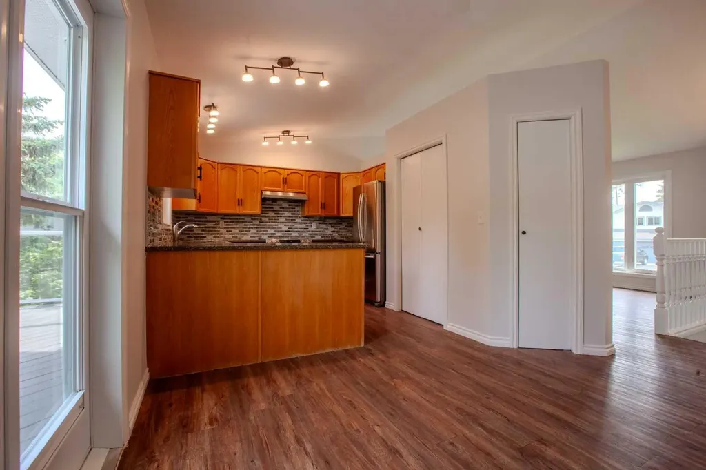 193 Park Drive Whitecourt AB T7S 1R3