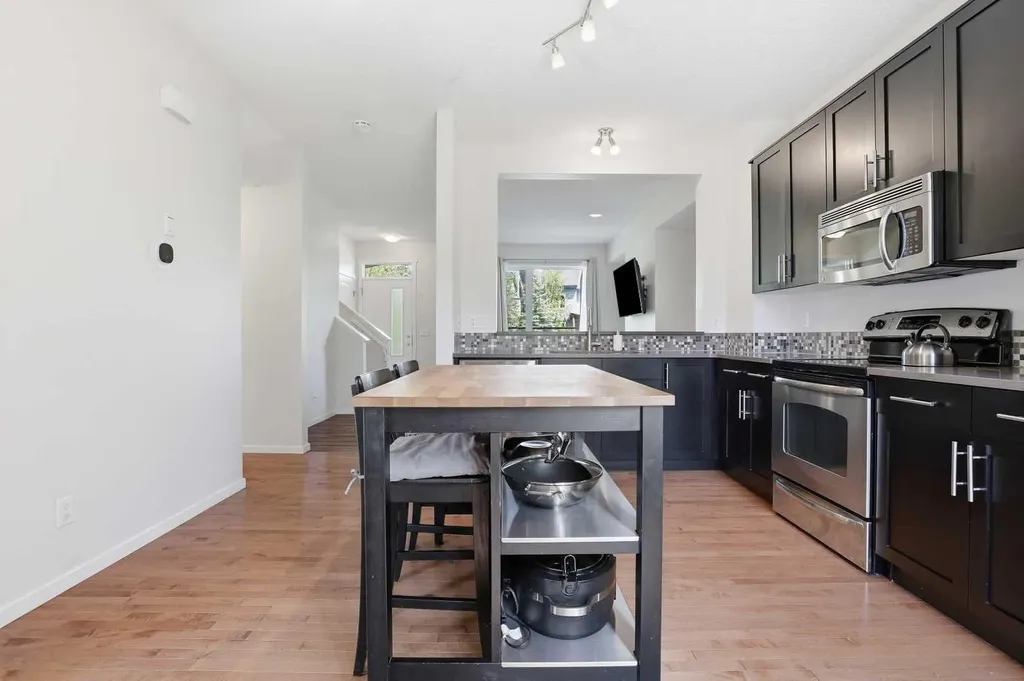 184 Chapalina Square SE Calgary AB T2X 0L5