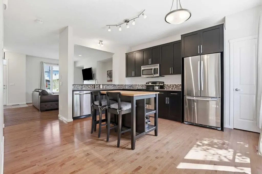 184 Chapalina Square SE Calgary AB T2X 0L5